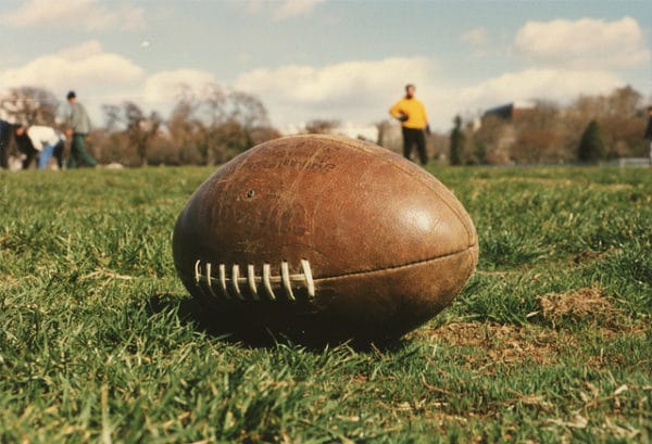 33330283_ef24501ba8_z-600x409 Free Printable Invitation for the Big Game